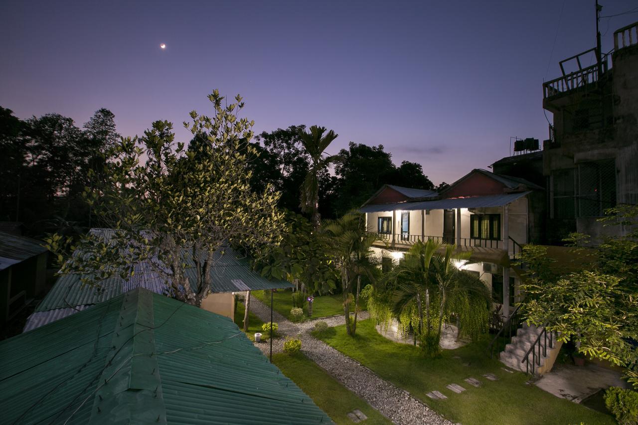 Sauraha Nana Hotel מראה חיצוני תמונה