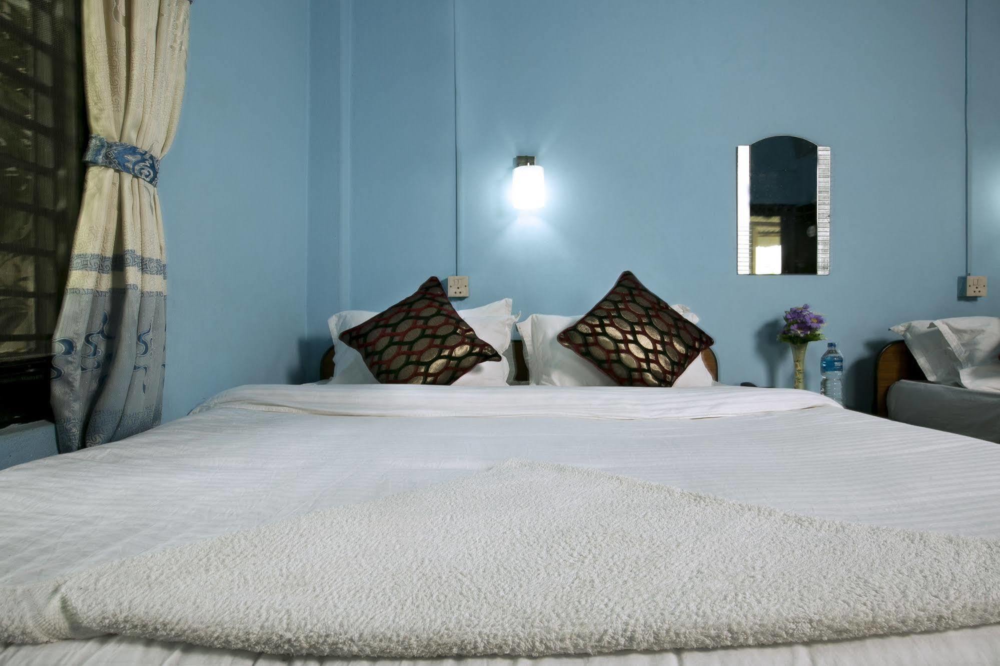 Sauraha Nana Hotel מראה חיצוני תמונה