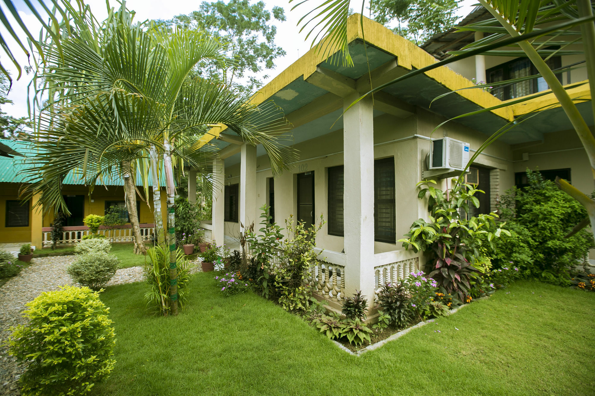 Sauraha Nana Hotel מראה חיצוני תמונה